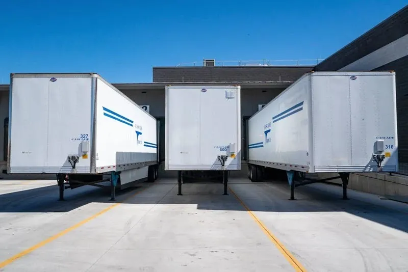 Both Fulfillment Centers and Distribution Centers are Parts of an Efficient Supply Chain